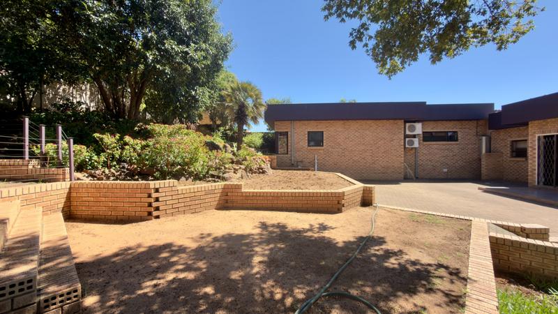 5 Bedroom Property for Sale in Pentagon Park Free State